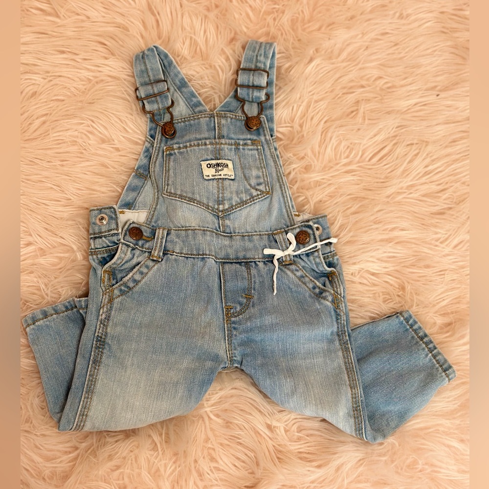 Adorable Oshkosh denim overalls 9month. Like new